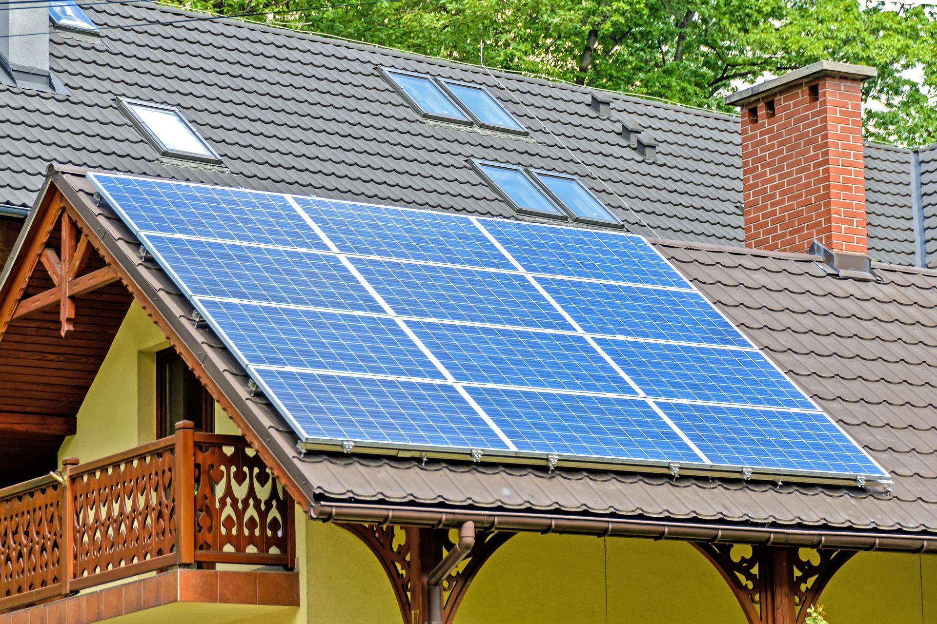 solar-panels-1477987_1920